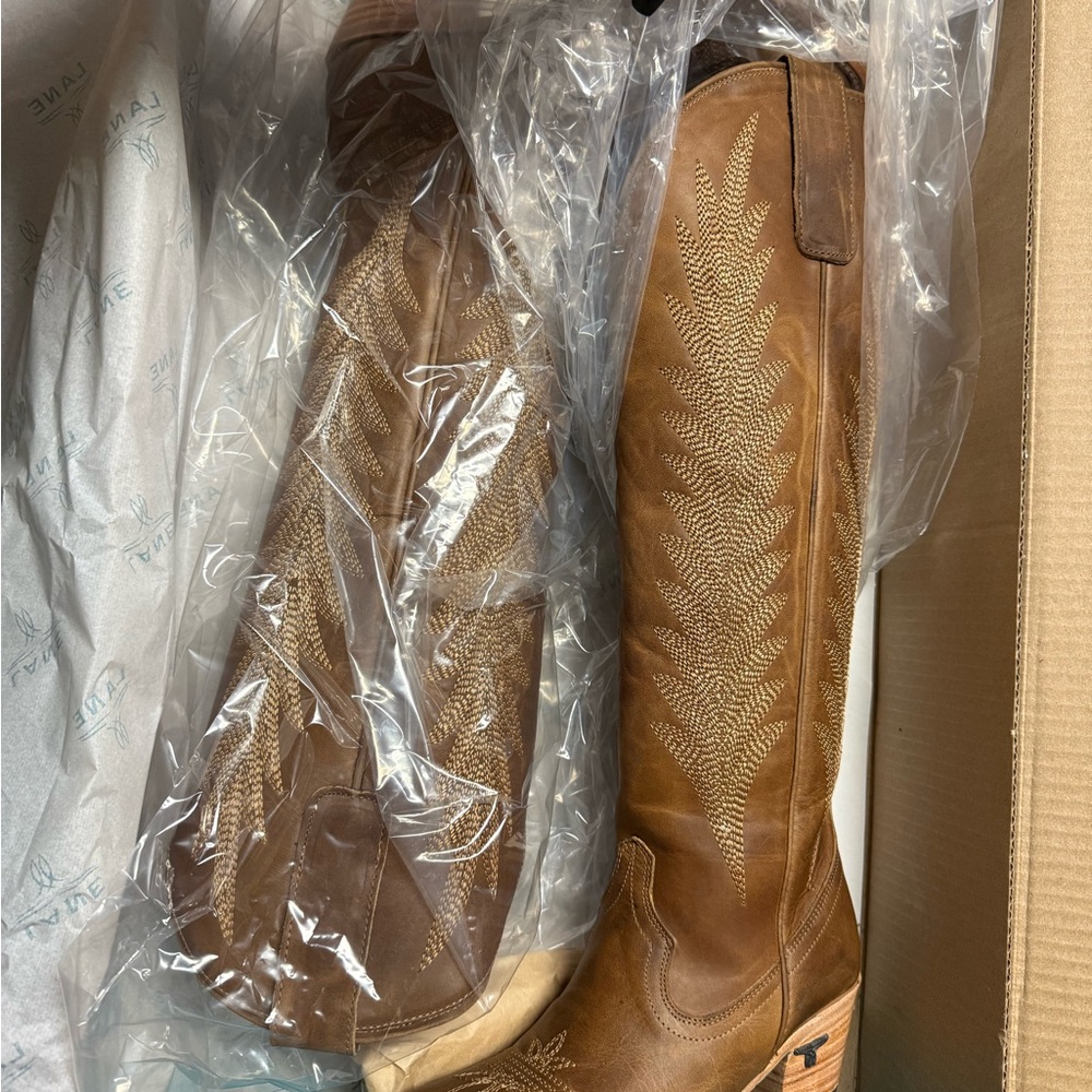 Elegant Tan Leather Heeled Boots